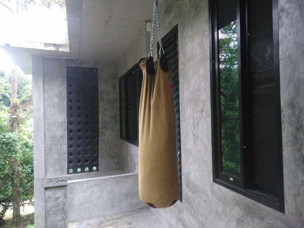 Phuchada Residence Nai Yang Beach Екстериор снимка