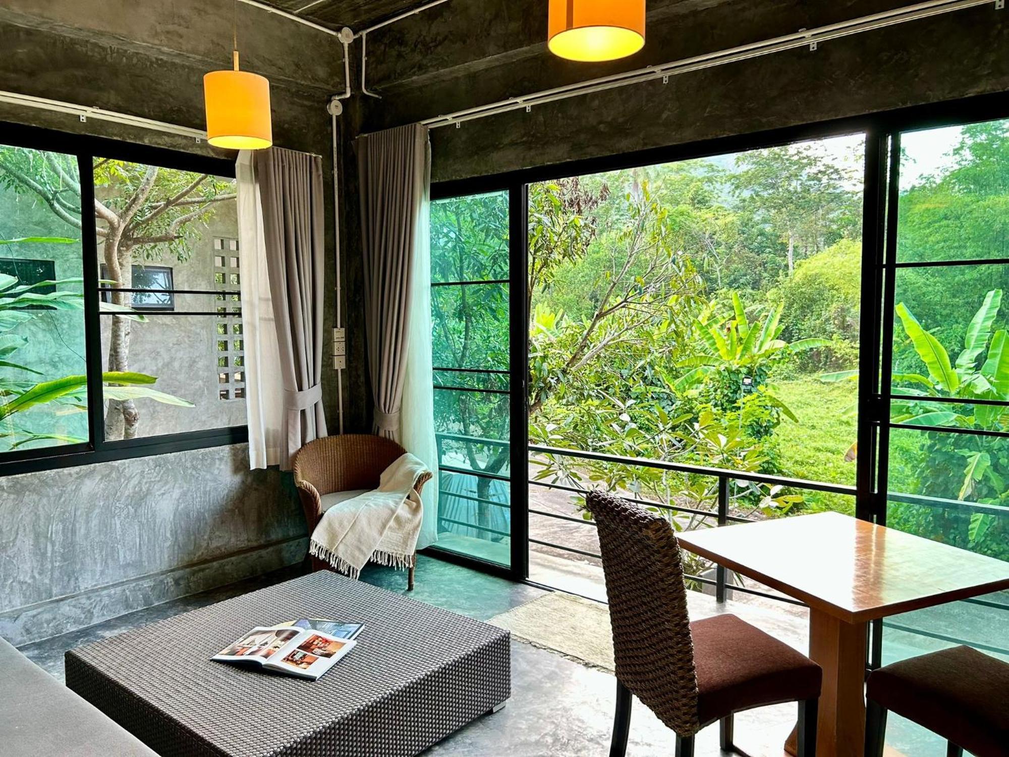Phuchada Residence Nai Yang Beach Екстериор снимка