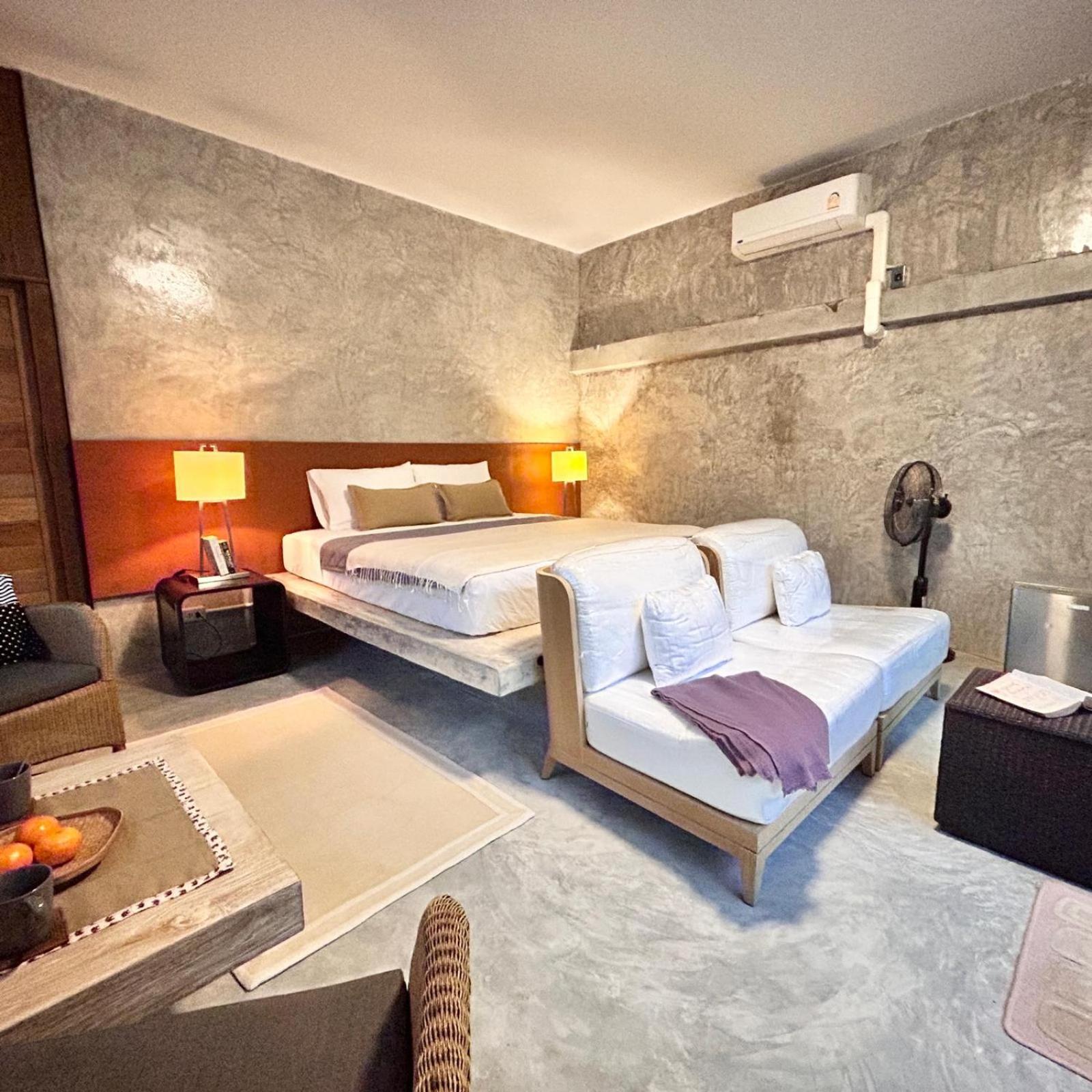 Phuchada Residence Nai Yang Beach Екстериор снимка