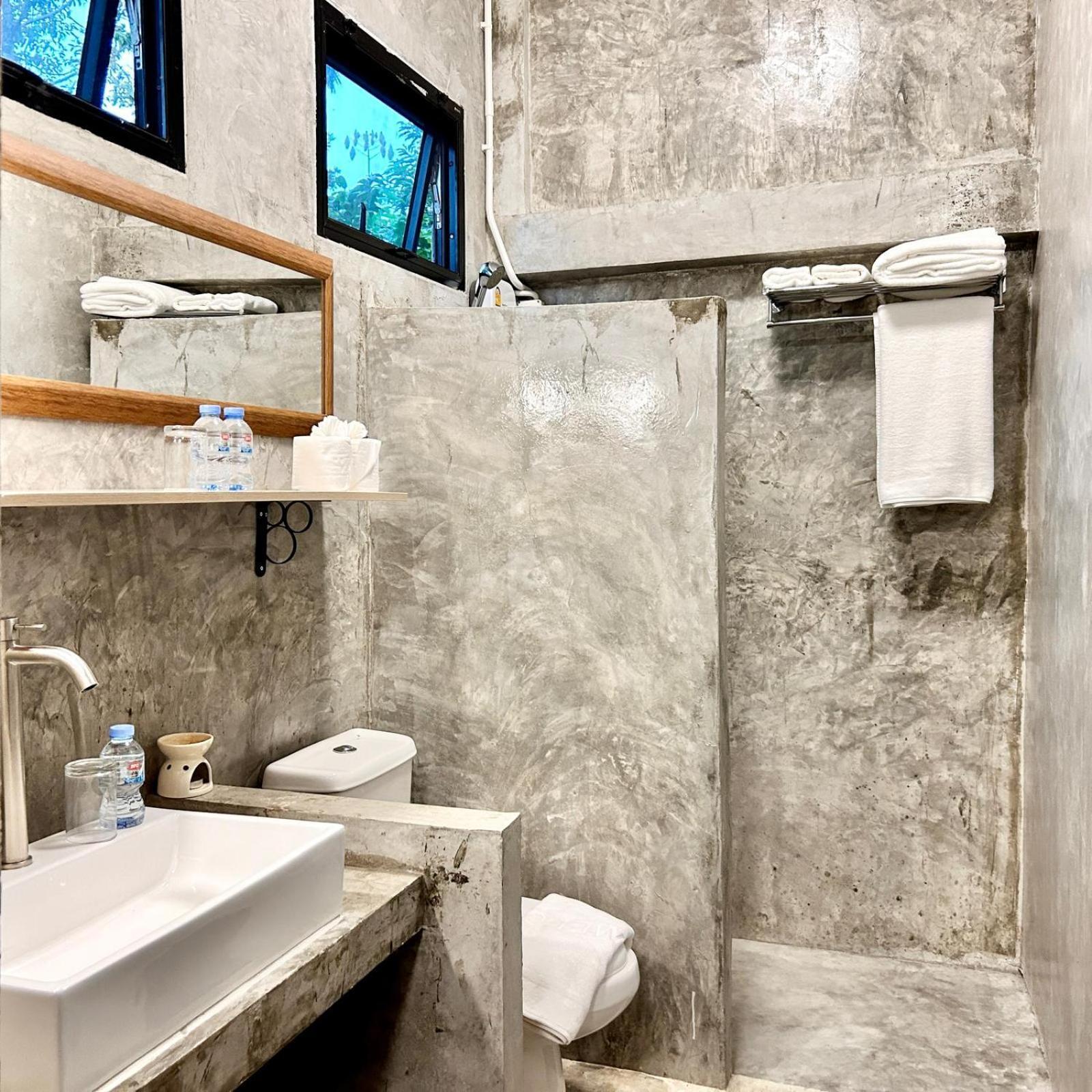 Phuchada Residence Nai Yang Beach Екстериор снимка