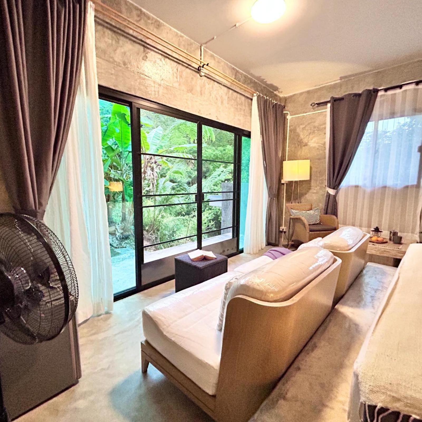 Phuchada Residence Nai Yang Beach Екстериор снимка