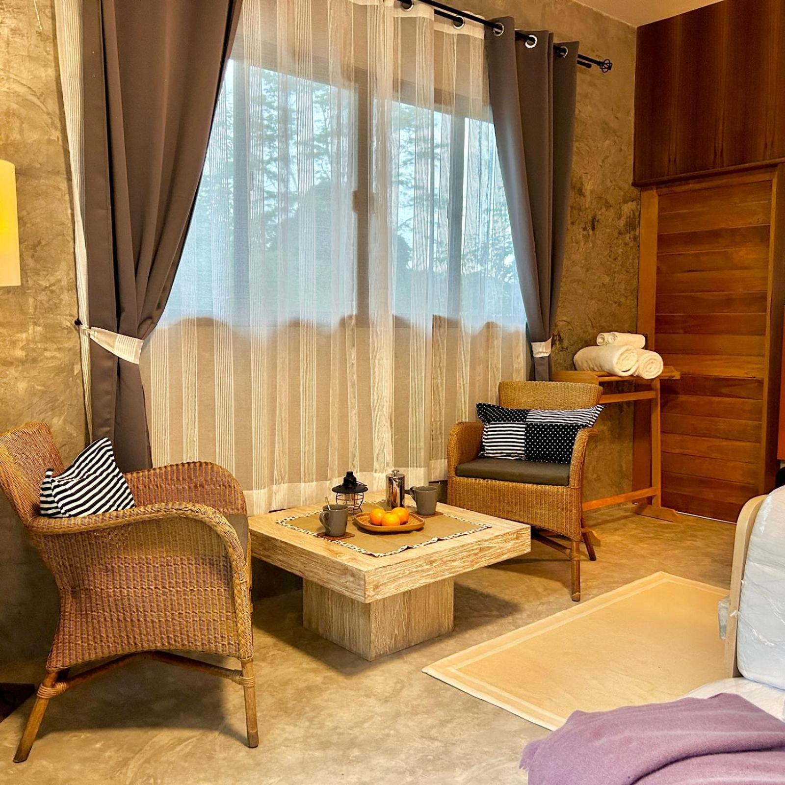 Phuchada Residence Nai Yang Beach Екстериор снимка